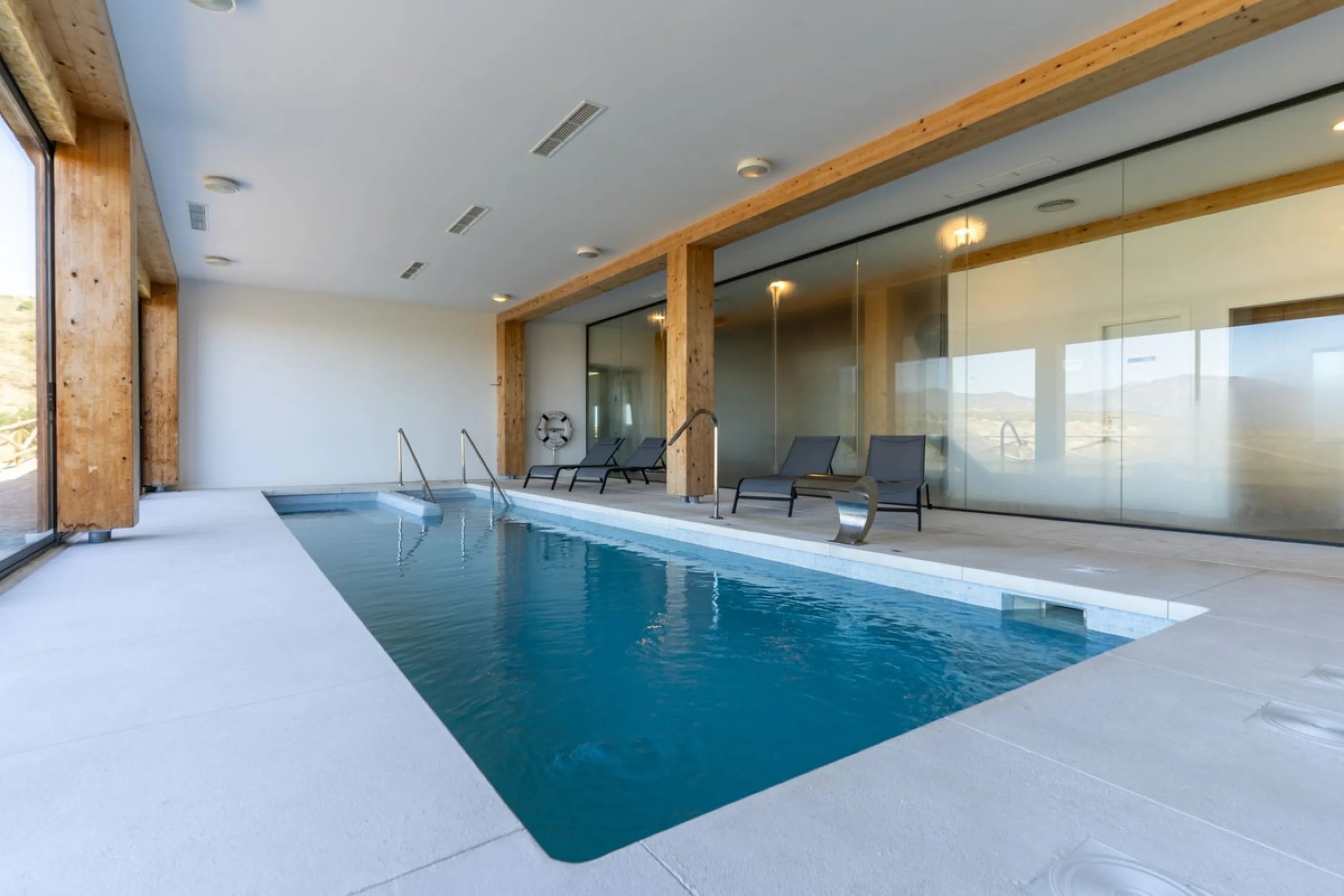 Modern Penthouse with Panoramic Sea, Golf & Mountain Views – Paraiso Pueblo, Benahavís
