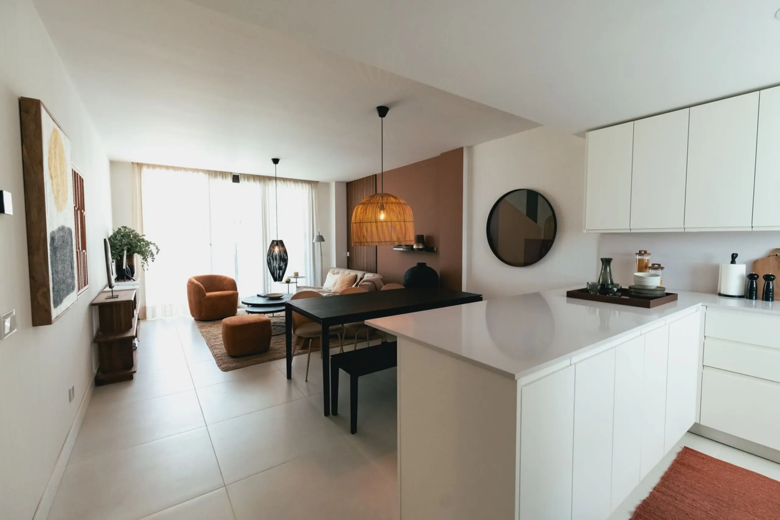 Exclusive 2-bedroom penthouse in "El Higueron" with SEA VIEWS and wonderful landscaped common areas, an outdoor pool, a children's play area, coworking spaces, a gym, and a sauna. All in a unique and exclusive location amidst the urban development of the 
