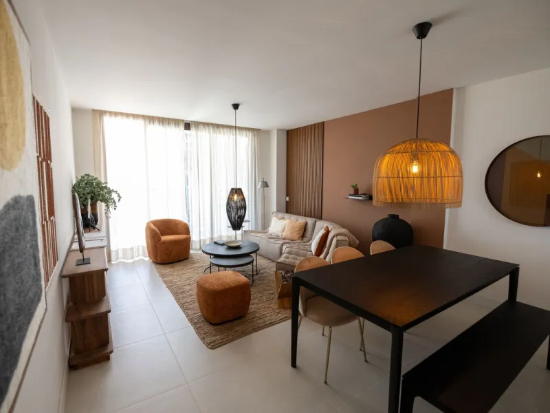 Exclusive 2-bedroom penthouse in "El Higueron" with SEA VIEWS and wonderful landscaped common areas, an outdoor pool, a children's play area, coworking spaces, a gym, and a sauna. All in a unique and exclusive location amidst the urban development of the 