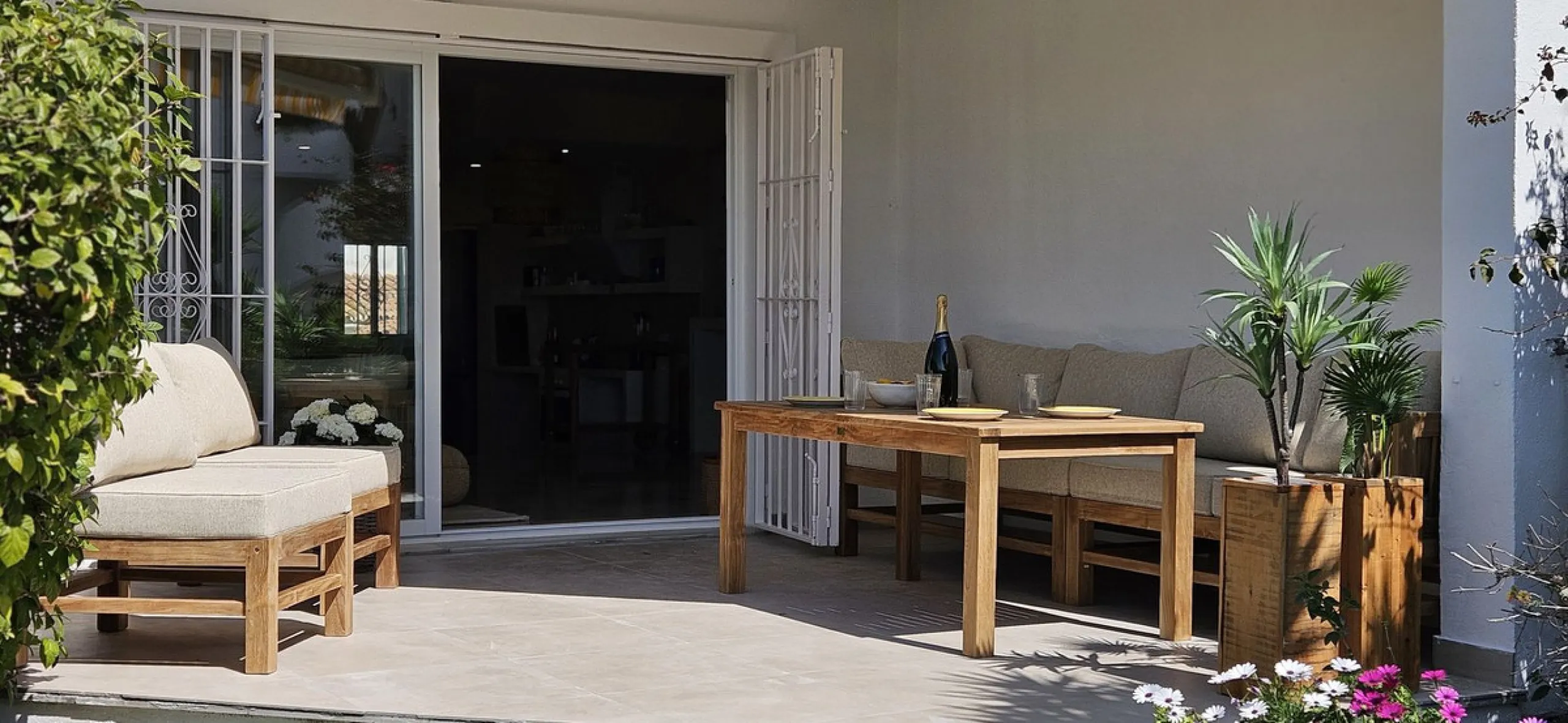 Elegant and charmingTownhouse with Open Views in Calahonda