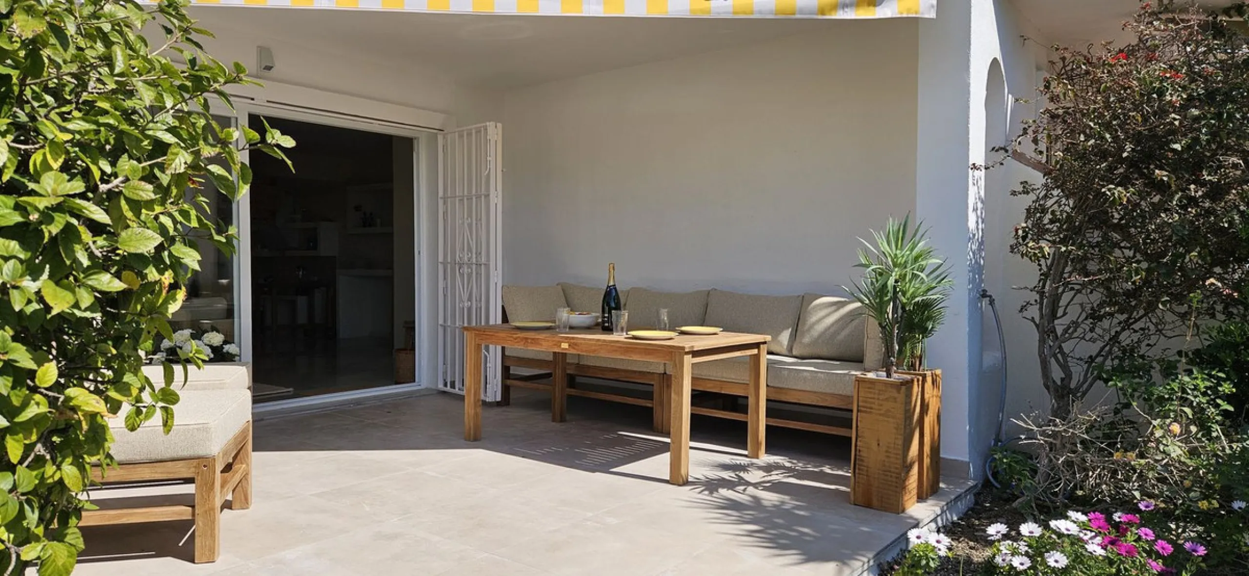 Elegant and charmingTownhouse with Open Views in Calahonda