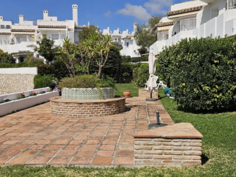 Elegant and charmingTownhouse with Open Views in Calahonda