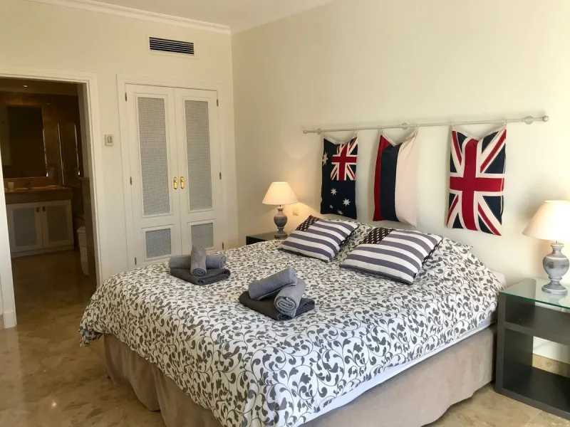 Apartment - Ground Floor Apartment в продаже в Málaga, Málaga. В доме 3 спален и 4 ванных комнат. Площадь дома 175 м²