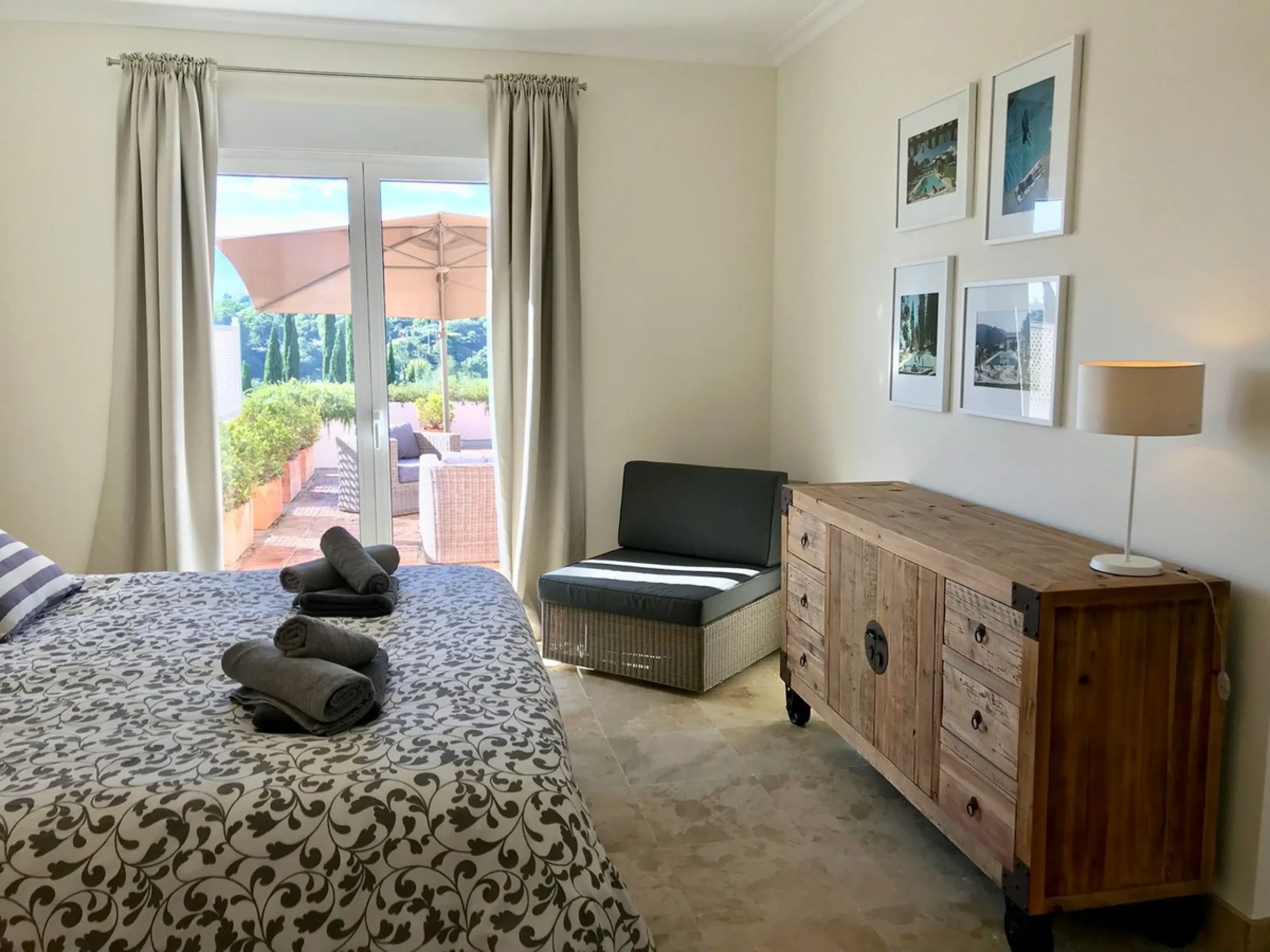 Apartment - Ground Floor Apartment в продаже в Málaga, Málaga. В доме 3 спален и 4 ванных комнат. Площадь дома 175 м²