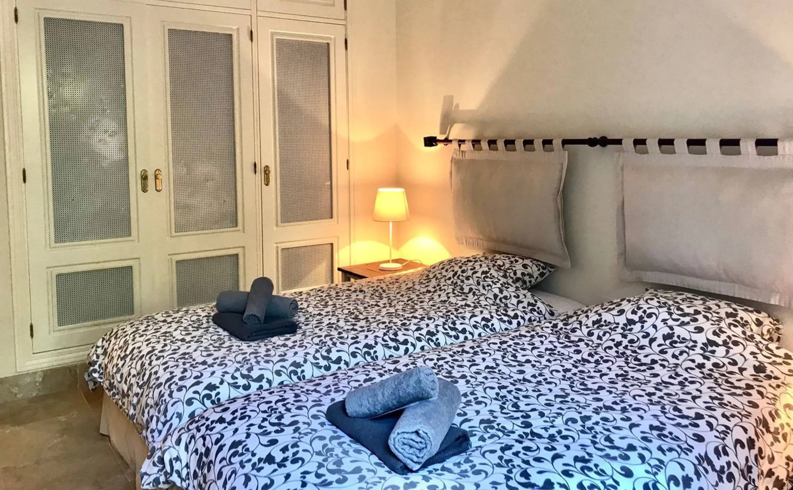 Apartment - Ground Floor Apartment в продаже в Málaga, Málaga. В доме 3 спален и 4 ванных комнат. Площадь дома 175 м²