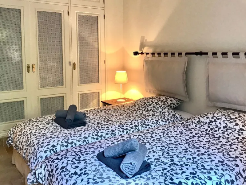 Apartment - Ground Floor Apartment в продаже в Málaga, Málaga. В доме 3 спален и 4 ванных комнат. Площадь дома 175 м²