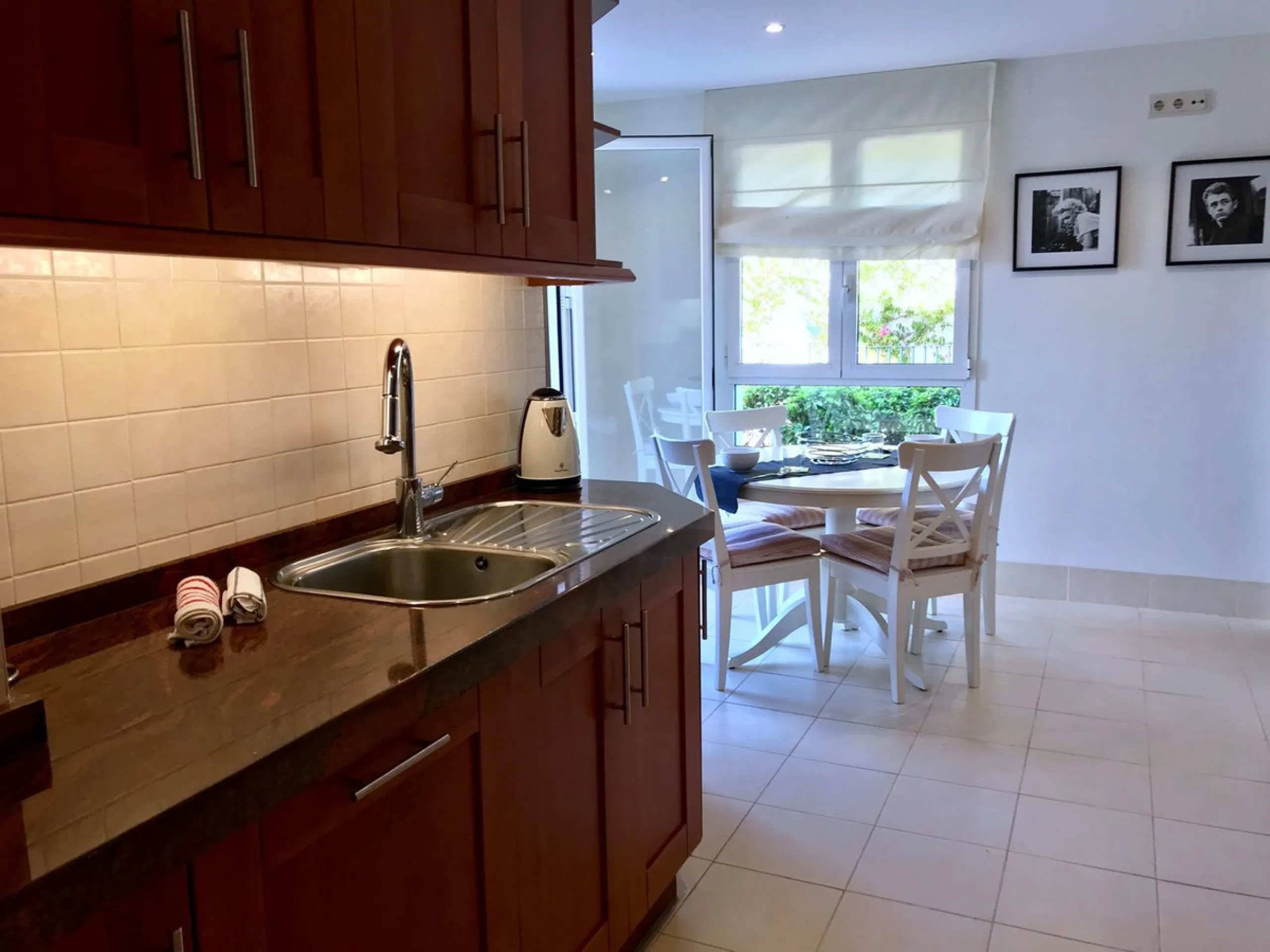 Apartment - Ground Floor Apartment в продаже в Málaga, Málaga. В доме 3 спален и 4 ванных комнат. Площадь дома 175 м²