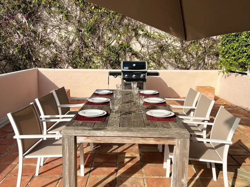Apartment - Ground Floor Apartment в продаже в Málaga, Málaga. В доме 3 спален и 4 ванных комнат. Площадь дома 175 м²
