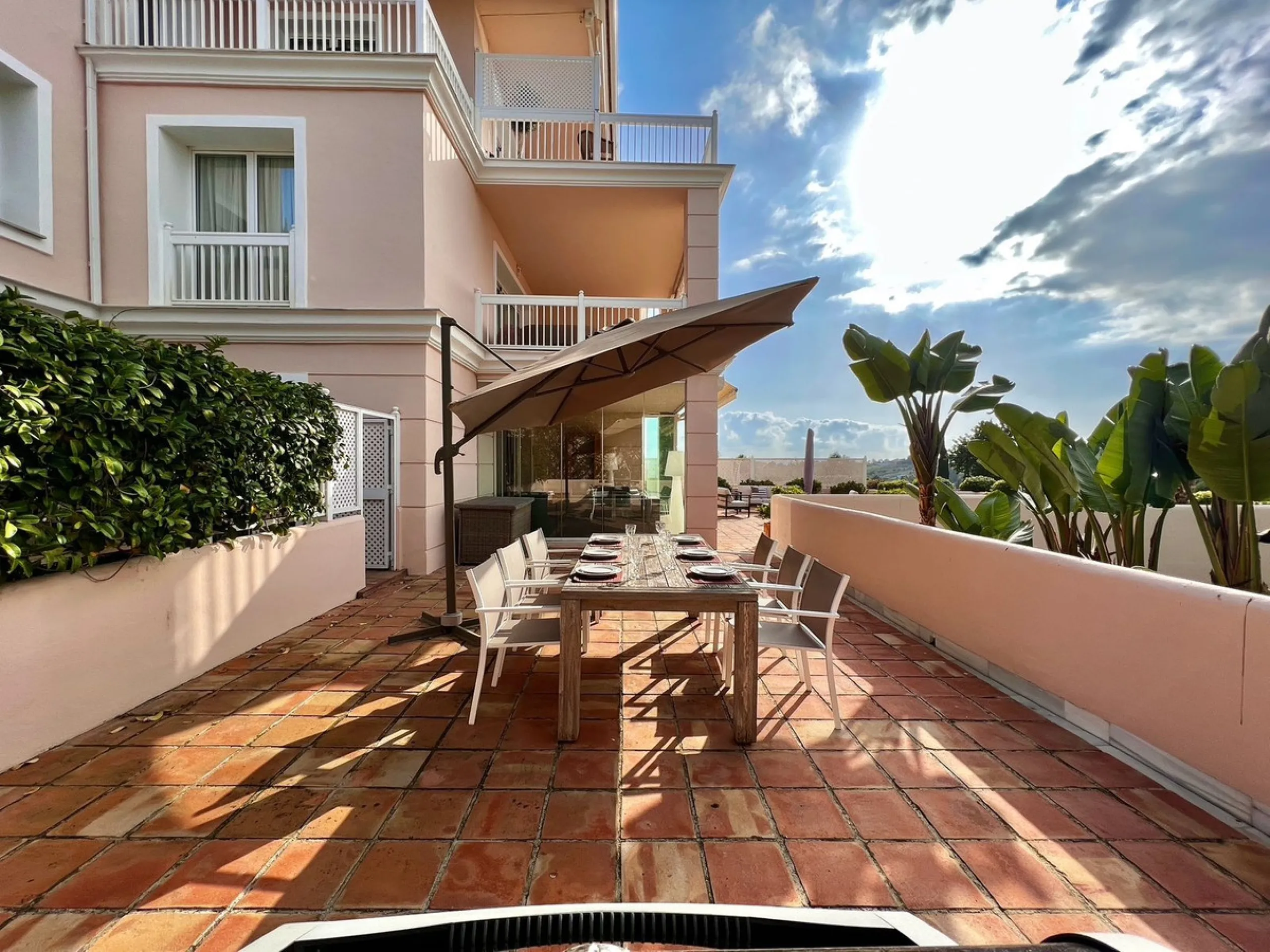 Apartment - Ground Floor Apartment в продаже в Málaga, Málaga. В доме 3 спален и 4 ванных комнат. Площадь дома 175 м²