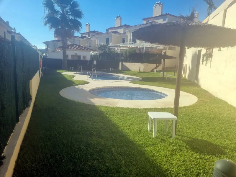 House - Semi-Detached House в продаже в Málaga, Málaga. В доме 3 спален и 3 ванных комнат. Площадь дома 149 м². Площадь участка 225 м²