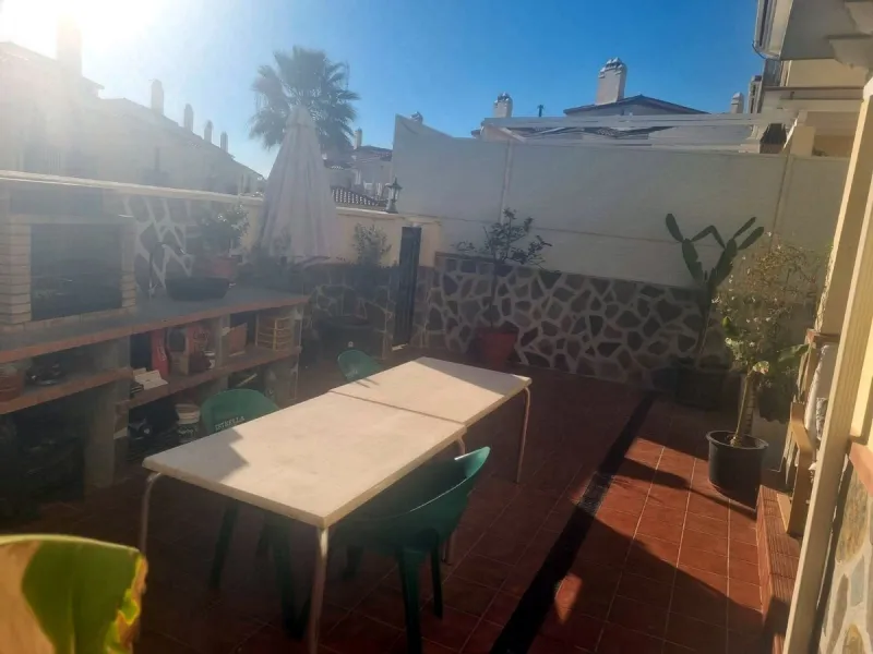 House - Semi-Detached House в продаже в Málaga, Málaga. В доме 3 спален и 3 ванных комнат. Площадь дома 149 м². Площадь участка 225 м²