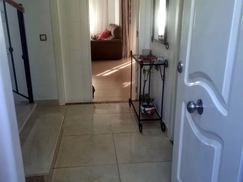 House - Semi-Detached House в продаже в Málaga, Málaga. В доме 3 спален и 3 ванных комнат. Площадь дома 149 м². Площадь участка 225 м²