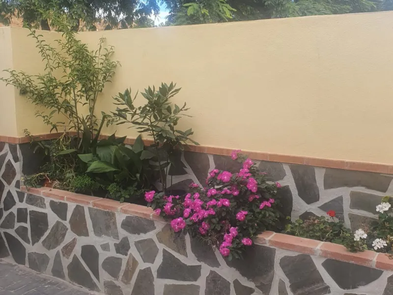 House - Semi-Detached House в продаже в Málaga, Málaga. В доме 3 спален и 3 ванных комнат. Площадь дома 149 м². Площадь участка 225 м²