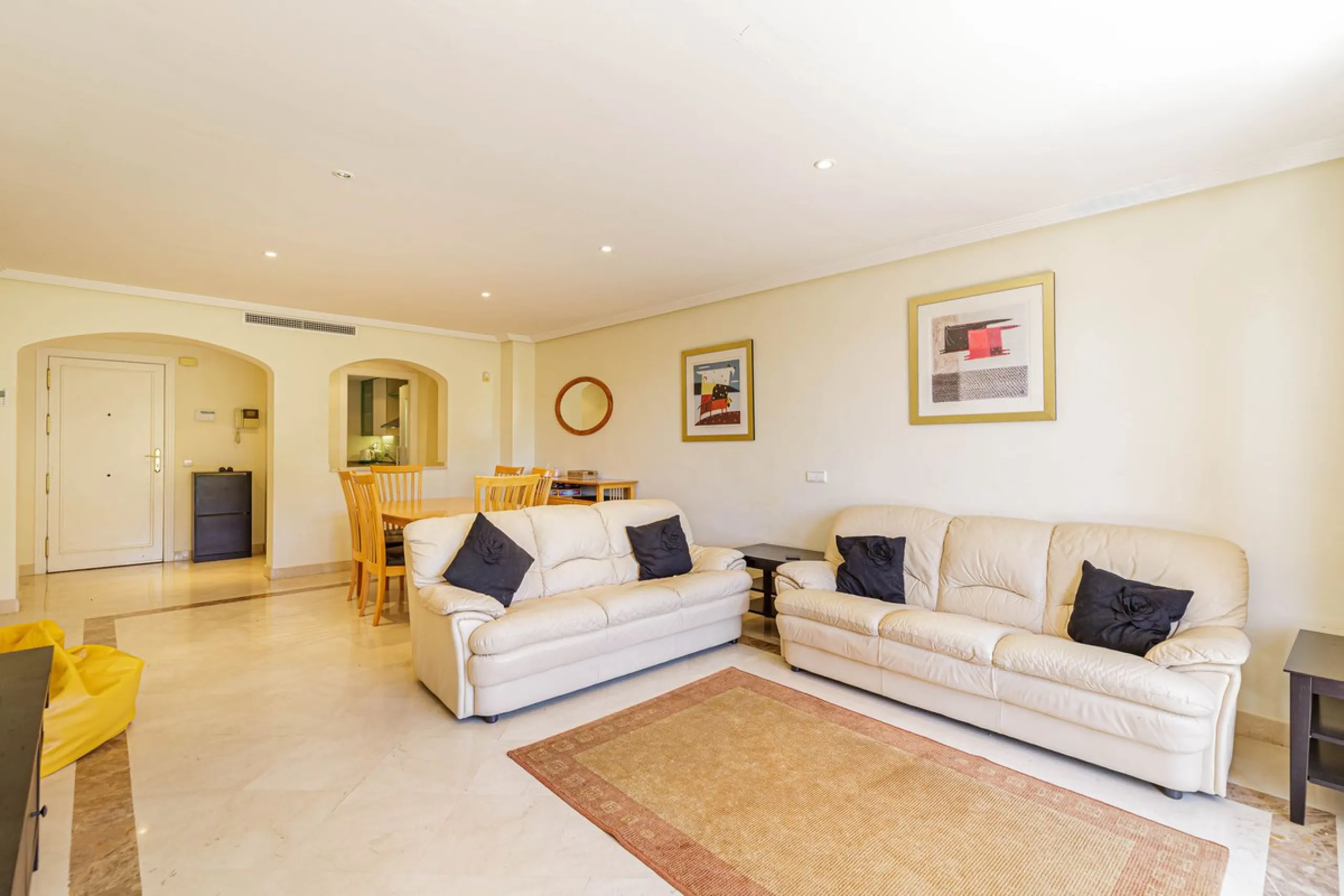 NEW LISTING penthouse with roof terrace !