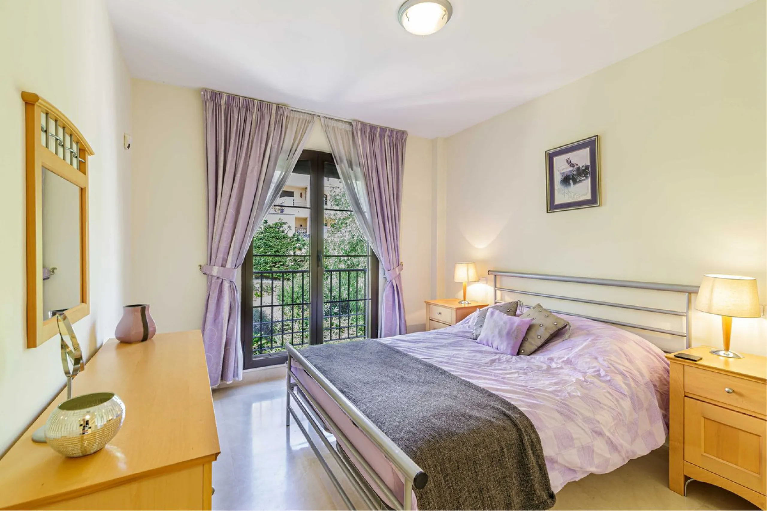 NEW LISTING penthouse with roof terrace !