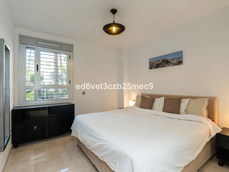 Apartment - Ground Floor Apartment в продаже в Benahavís, Málaga. В доме 3 спален и 2 ванных комнат. Площадь дома 107 м²