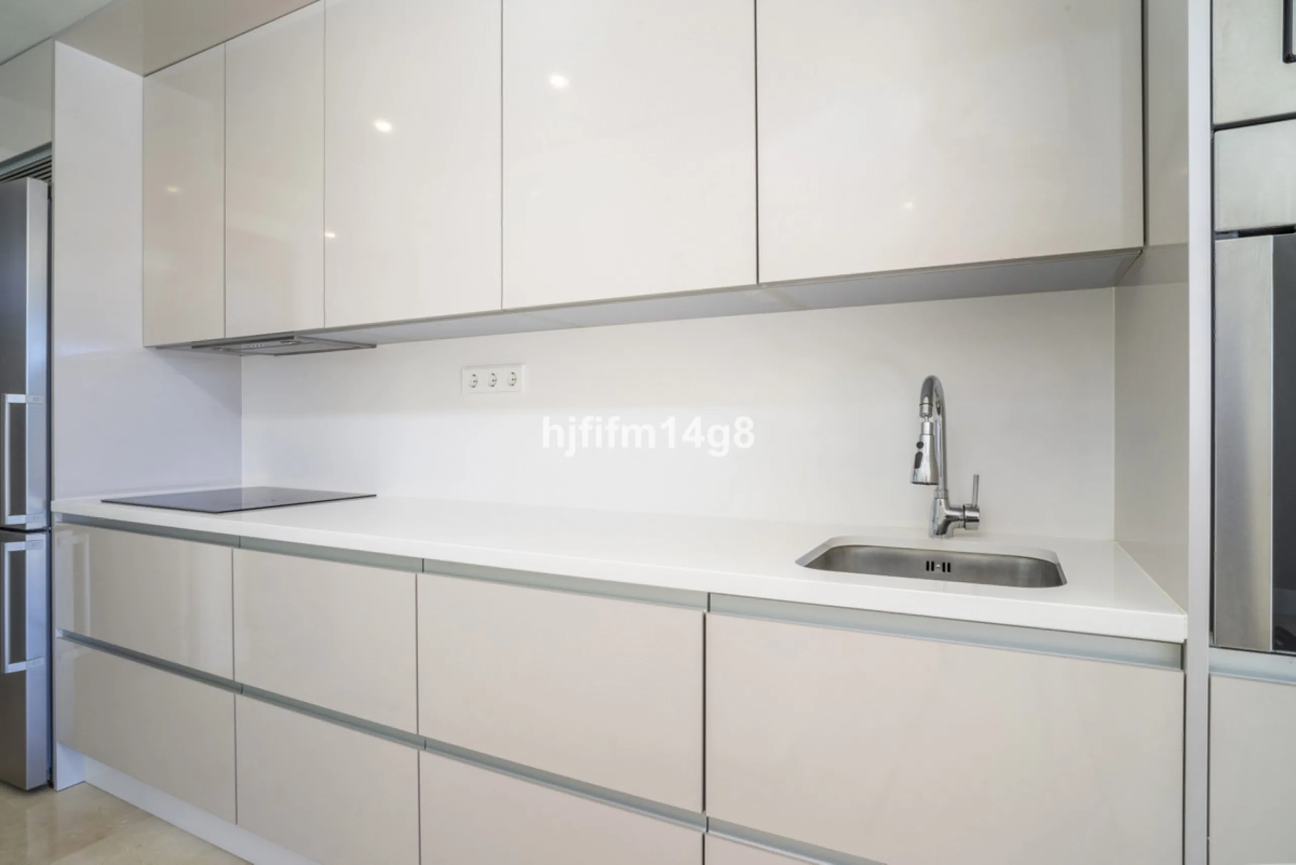 This stunning 2-bedroom duplex penthouse for sale in Ocean Hills, Estepona offers modern, luxurious living with breathtaking panoramic views of the Mediterranean Sea, the surrounding mountains, and the protected natural park that borders the community. Si