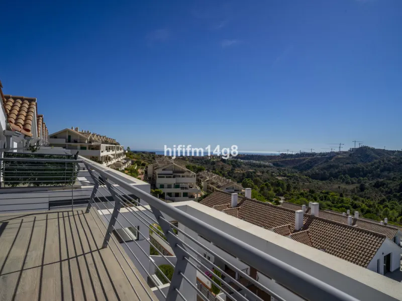 This stunning 2-bedroom duplex penthouse for sale in Ocean Hills, Estepona offers modern, luxurious living with breathtaking panoramic views of the Mediterranean Sea, the surrounding mountains, and the protected natural park that borders the community. Si