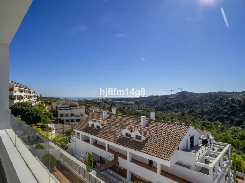 This stunning 2-bedroom duplex penthouse for sale in Ocean Hills, Estepona offers modern, luxurious living with breathtaking panoramic views of the Mediterranean Sea, the surrounding mountains, and the protected natural park that borders the community. Si