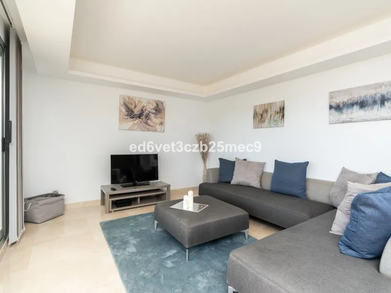 Apartment - Ground Floor Apartment в продаже в Benahavís, Málaga. В доме 3 спален и 2 ванных комнат. Площадь дома 107 м²