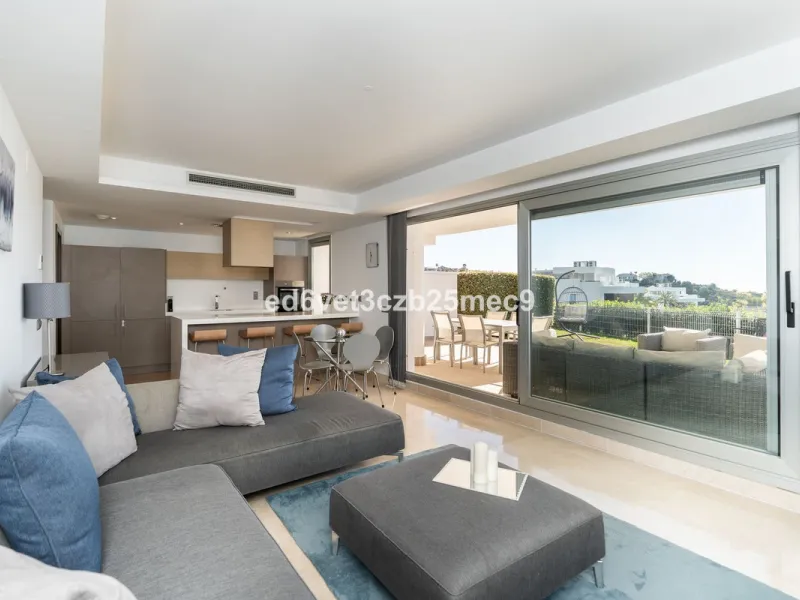 Apartment - Ground Floor Apartment в продаже в Benahavís, Málaga. В доме 3 спален и 2 ванных комнат. Площадь дома 107 м²