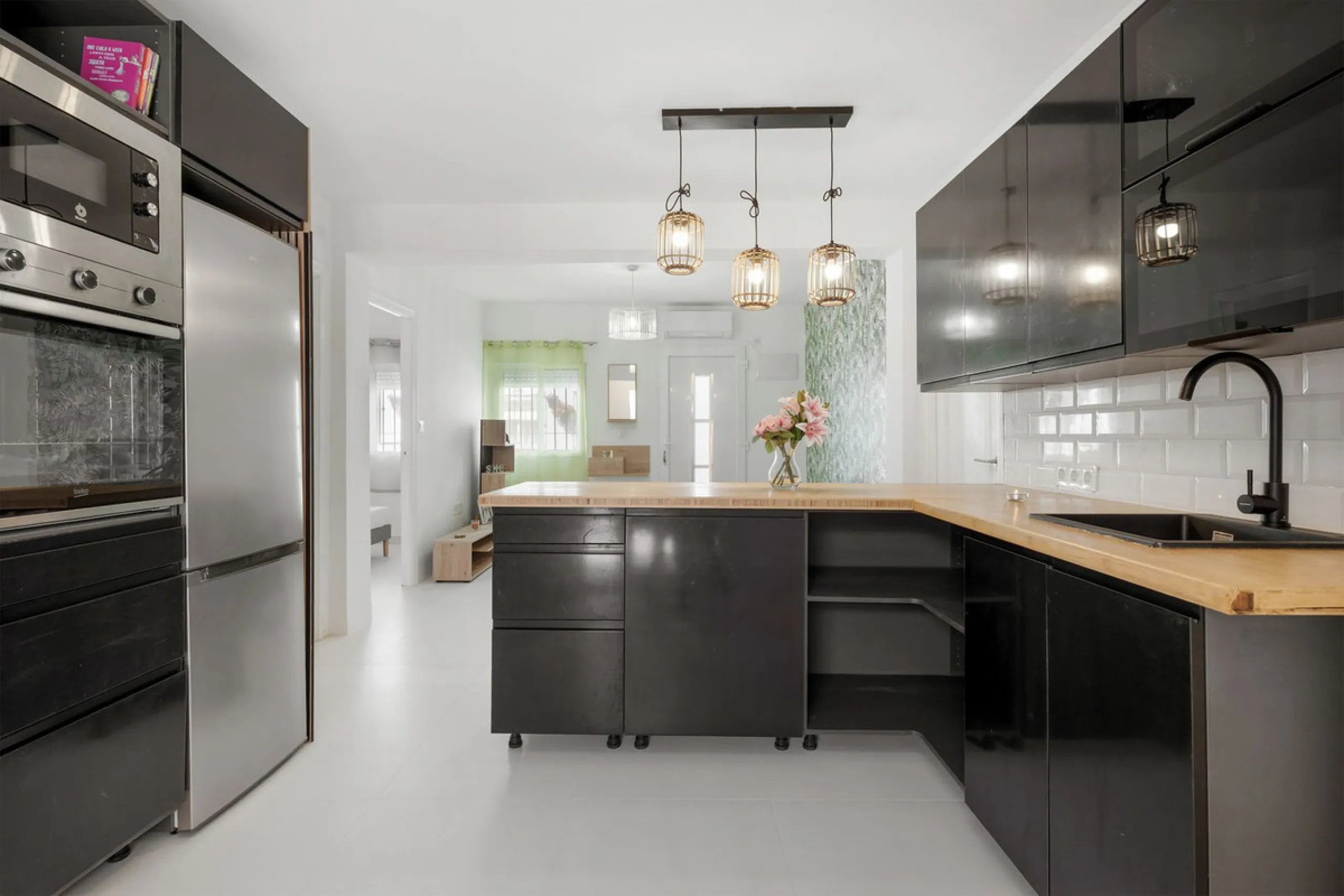 Komplett renovierte Immobilie mit allem fußläufig erreichbar
