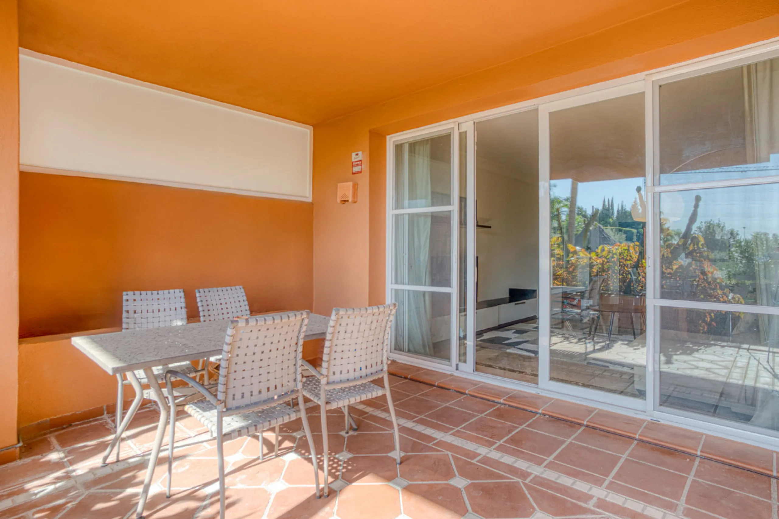 Elegant ground-floor apartment located in one of the most exclusive and peaceful developments in Nueva Andalucía. This carefully maintained property offers the perfect blend of comfort, privacy, and Mediterranean charm. It features two spacious bedrooms a