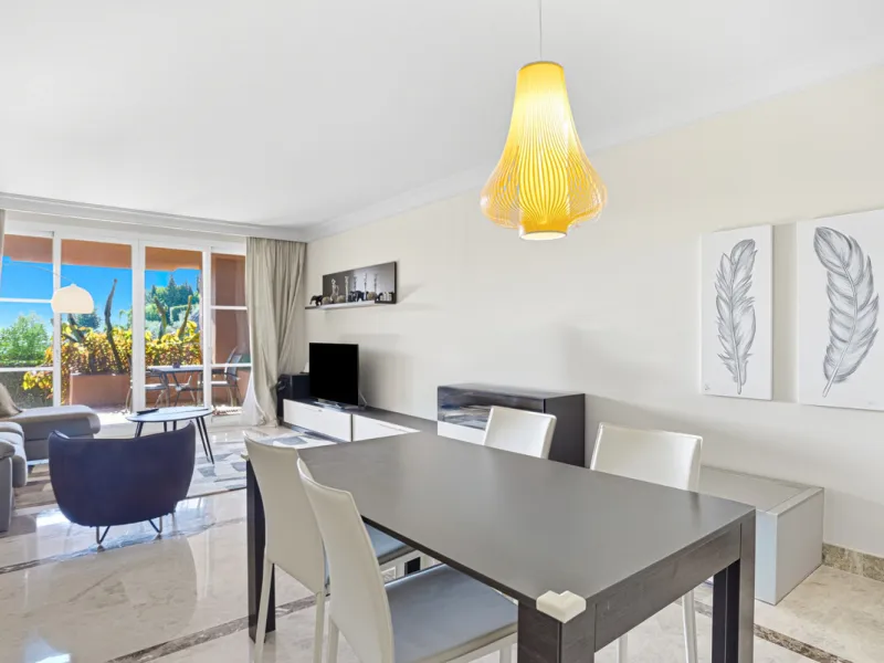 Elegant ground-floor apartment located in one of the most exclusive and peaceful developments in Nueva Andalucía. This carefully maintained property offers the perfect blend of comfort, privacy, and Mediterranean charm. It features two spacious bedrooms a