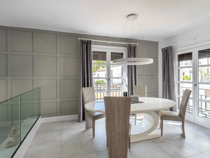 House - Townhouse в продаже в Benahavís, Málaga. В доме 4 спален и 4 ванных комнат. Площадь дома 287 м²