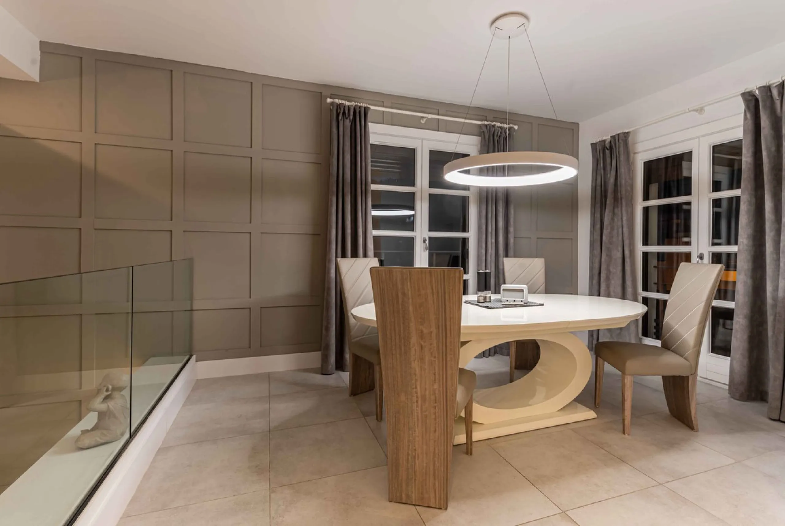 House - Townhouse в продаже в Benahavís, Málaga. В доме 4 спален и 4 ванных комнат. Площадь дома 287 м²