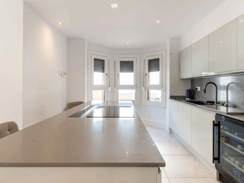 House - Townhouse в продаже в Benahavís, Málaga. В доме 4 спален и 4 ванных комнат. Площадь дома 287 м²
