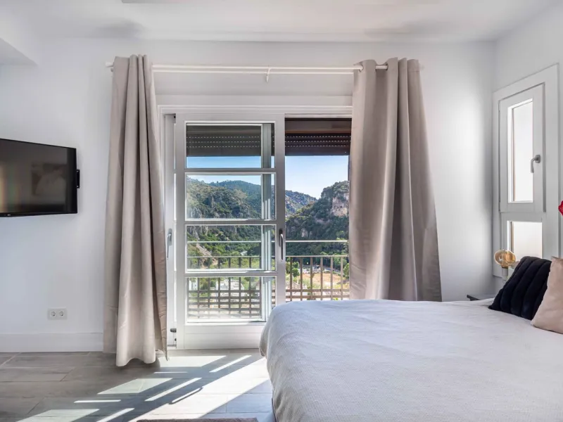 House - Townhouse в продаже в Benahavís, Málaga. В доме 4 спален и 4 ванных комнат. Площадь дома 287 м²