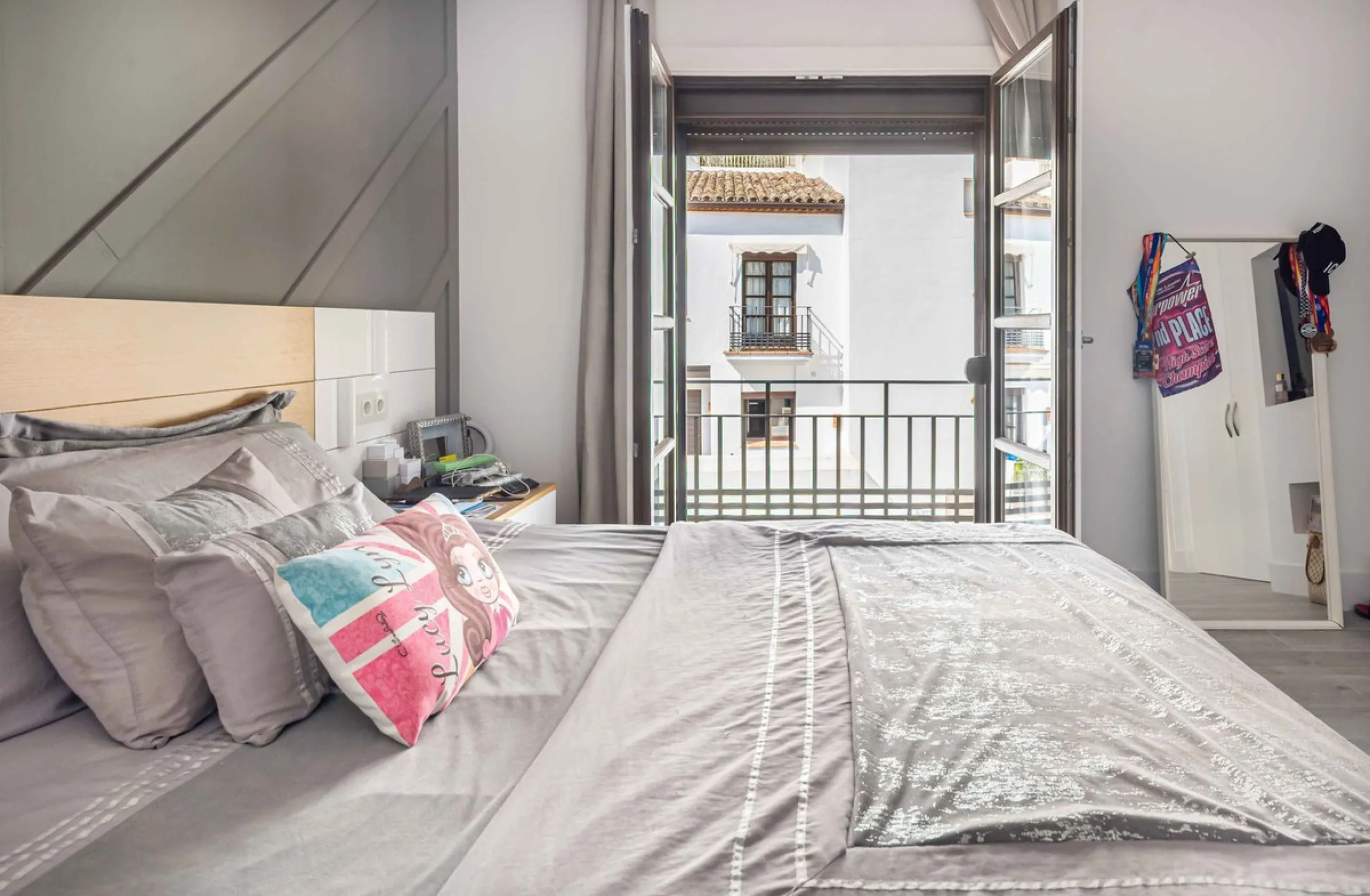 House - Townhouse в продаже в Benahavís, Málaga. В доме 4 спален и 4 ванных комнат. Площадь дома 287 м²