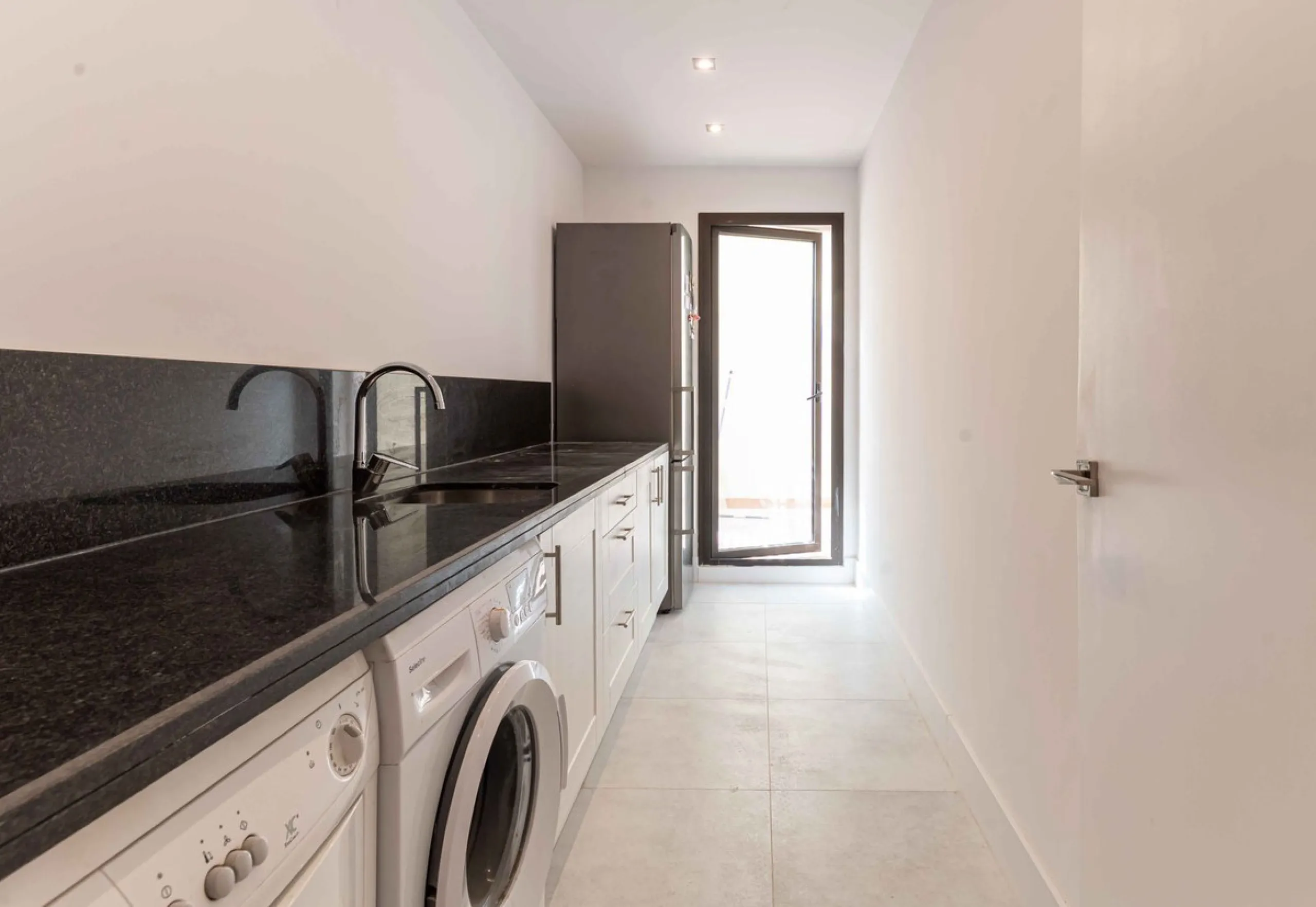 House - Townhouse в продаже в Benahavís, Málaga. В доме 4 спален и 4 ванных комнат. Площадь дома 287 м²