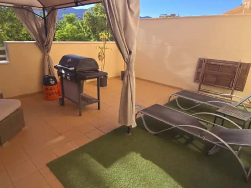 Apartment - Ground Floor Apartment в продаже в Ciudad Jardín, Málaga. В доме 2 спален и 2 ванных комнат. Площадь дома 130 м²