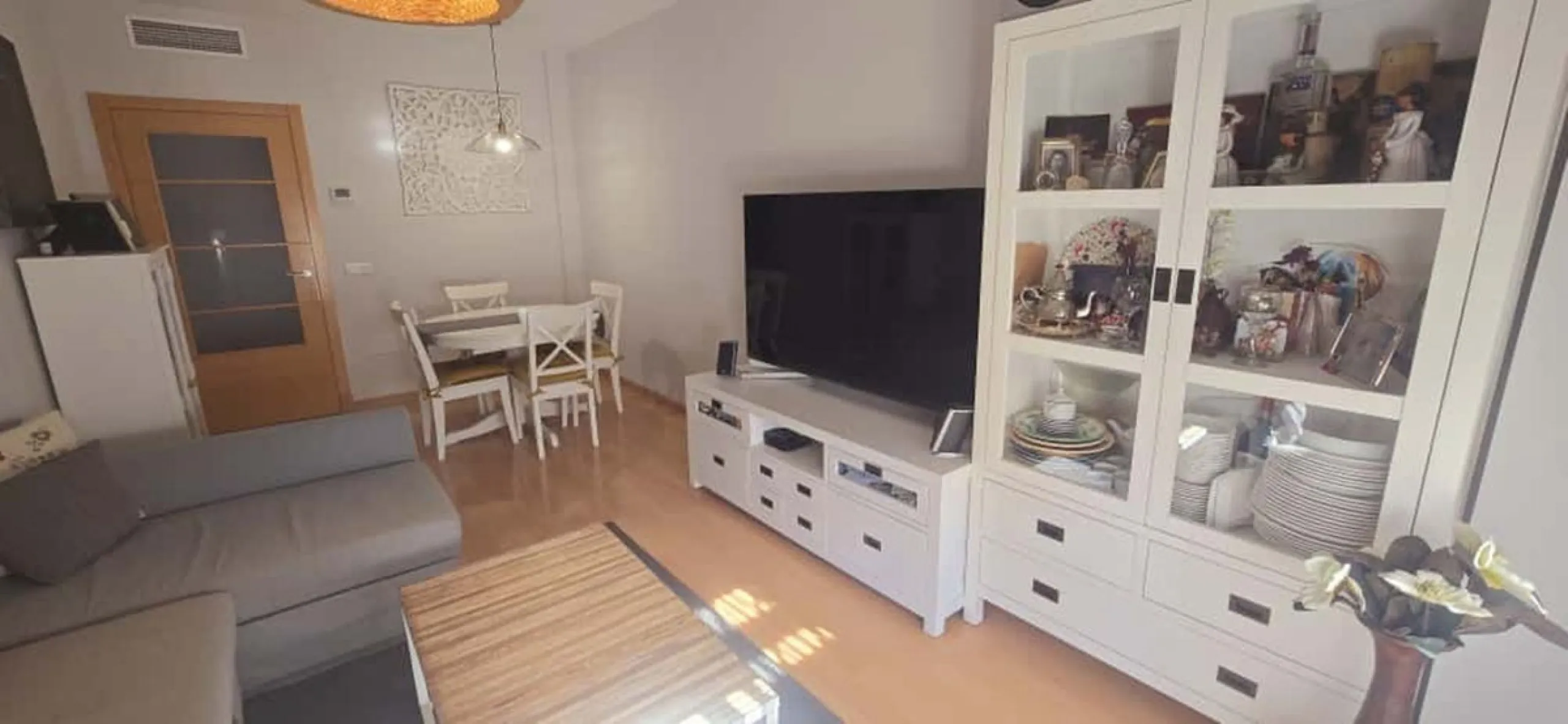 Apartment - Ground Floor Apartment в продаже в Ciudad Jardín, Málaga. В доме 2 спален и 2 ванных комнат. Площадь дома 130 м²