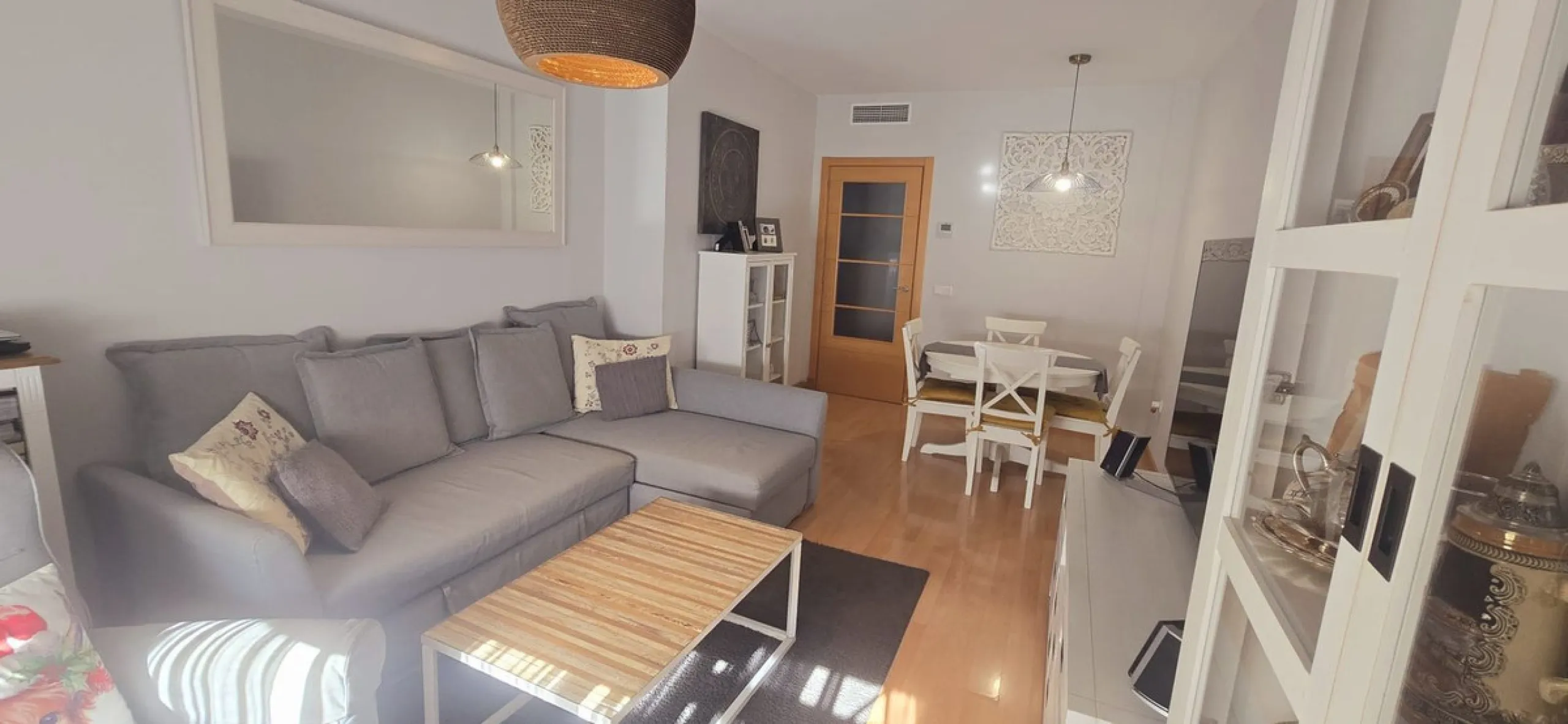 Apartment - Ground Floor Apartment в продаже в Ciudad Jardín, Málaga. В доме 2 спален и 2 ванных комнат. Площадь дома 130 м²