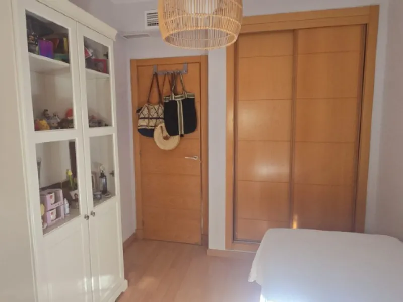 Apartment - Ground Floor Apartment в продаже в Ciudad Jardín, Málaga. В доме 2 спален и 2 ванных комнат. Площадь дома 130 м²