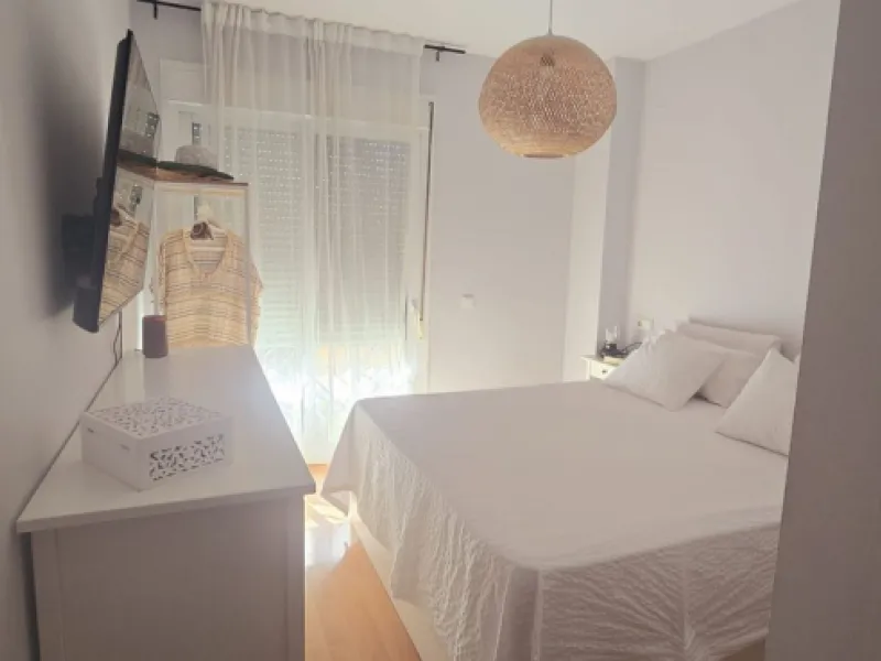 Apartment - Ground Floor Apartment в продаже в Ciudad Jardín, Málaga. В доме 2 спален и 2 ванных комнат. Площадь дома 130 м²
