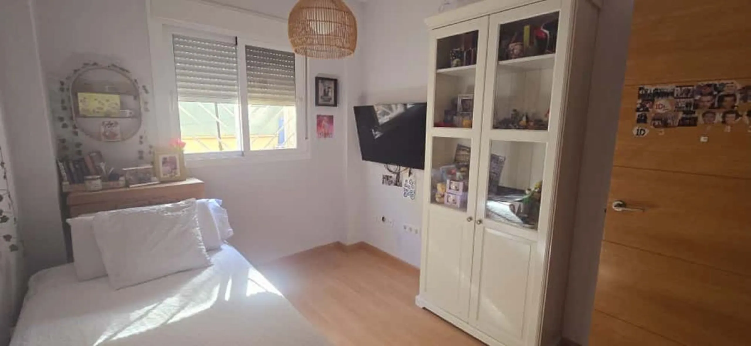 Apartment - Ground Floor Apartment в продаже в Ciudad Jardín, Málaga. В доме 2 спален и 2 ванных комнат. Площадь дома 130 м²