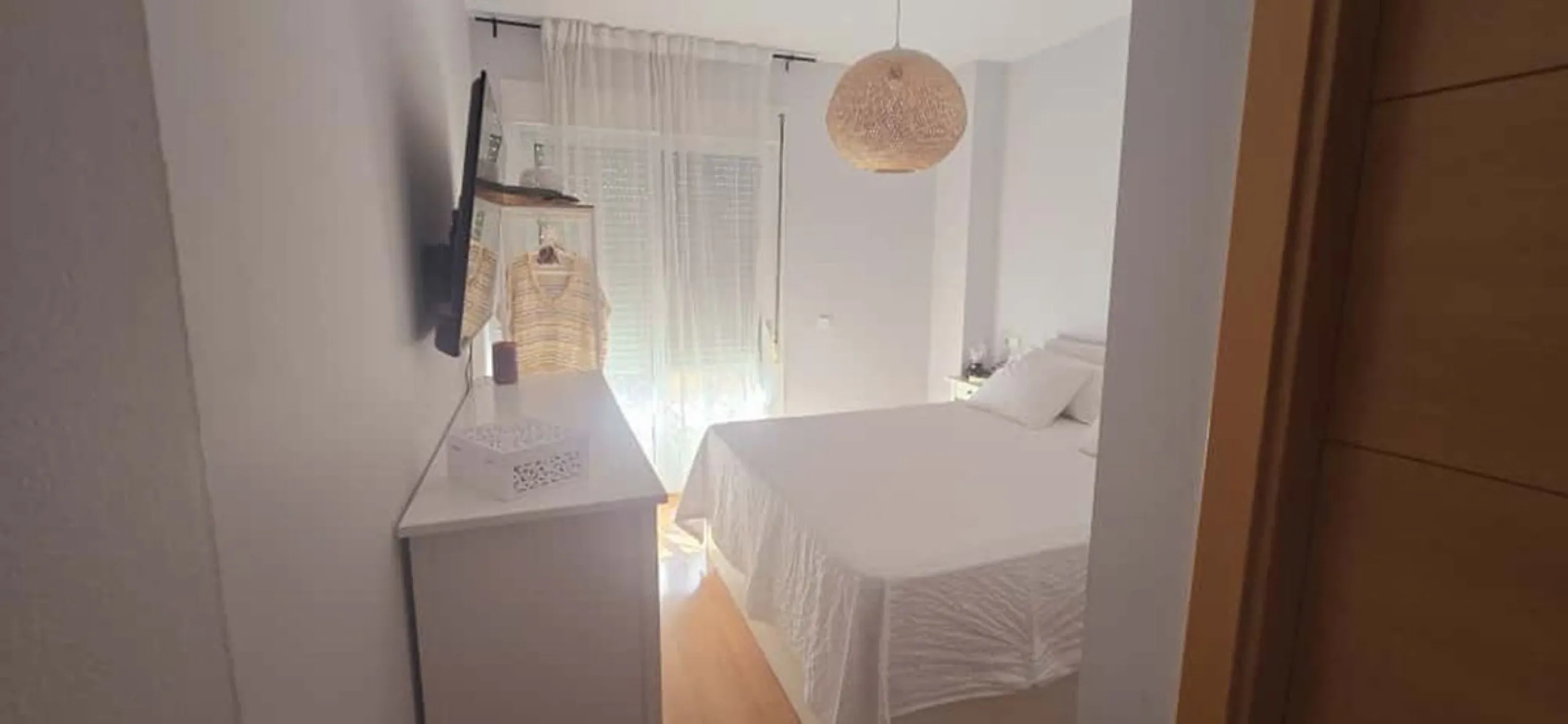 Apartment - Ground Floor Apartment в продаже в Ciudad Jardín, Málaga. В доме 2 спален и 2 ванных комнат. Площадь дома 130 м²