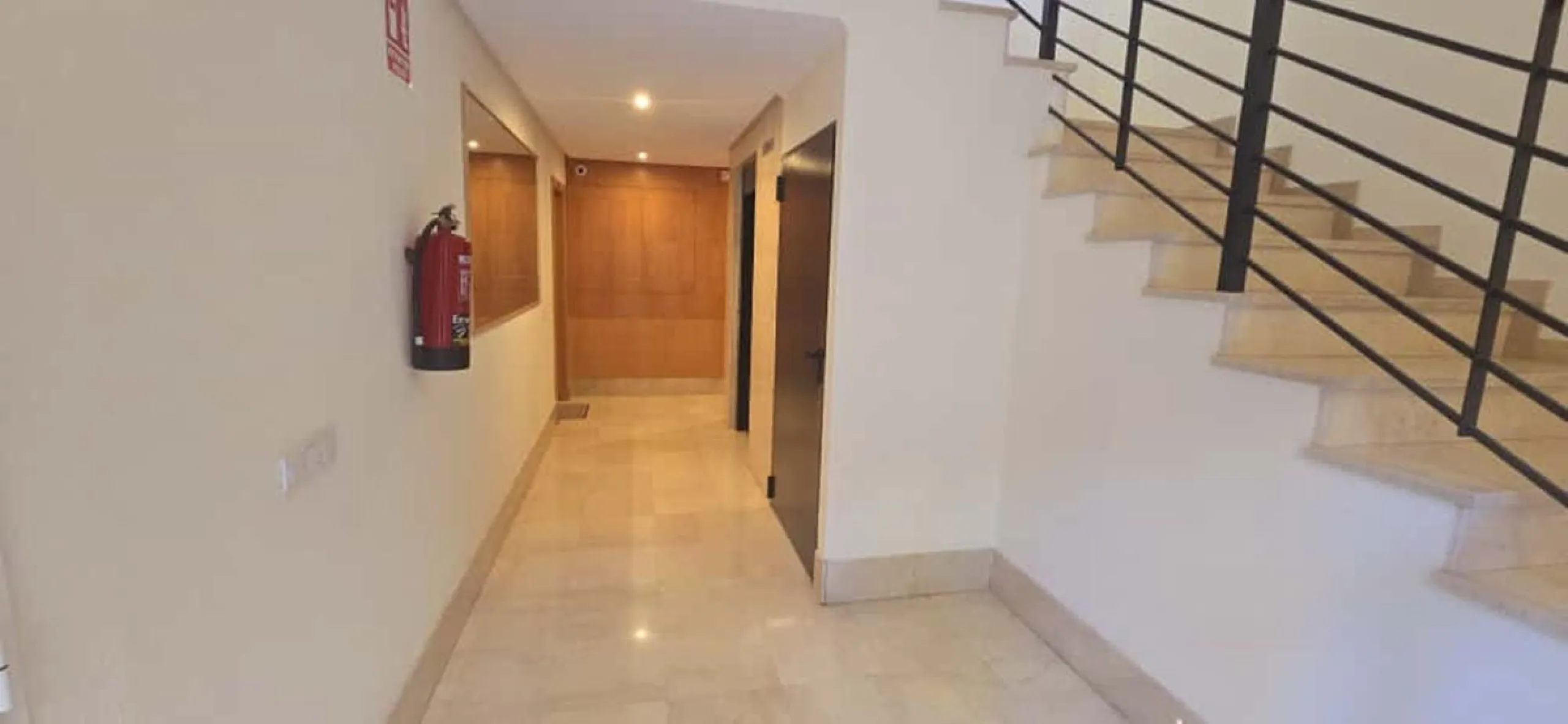 Apartment - Ground Floor Apartment в продаже в Ciudad Jardín, Málaga. В доме 2 спален и 2 ванных комнат. Площадь дома 130 м²