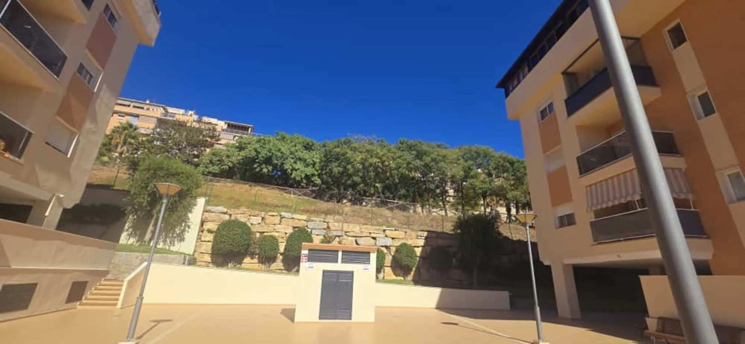 Apartment - Ground Floor Apartment в продаже в Ciudad Jardín, Málaga. В доме 2 спален и 2 ванных комнат. Площадь дома 130 м²