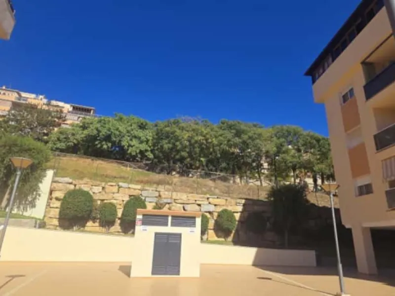 Apartment - Ground Floor Apartment в продаже в Ciudad Jardín, Málaga. В доме 2 спален и 2 ванных комнат. Площадь дома 130 м²