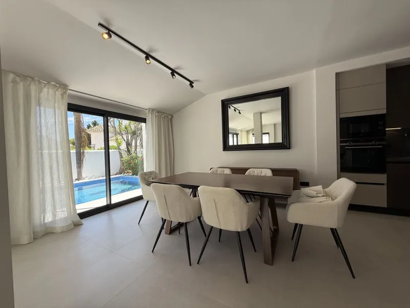 Spectacular 5 bedroom villa, located in the prestigious residential community in Nueva Andalucia, just few steps to Puerto Banus. Surrounded by beautiful villas and with private security, this magnificent property is just 10 minutes' walk from one of the 
