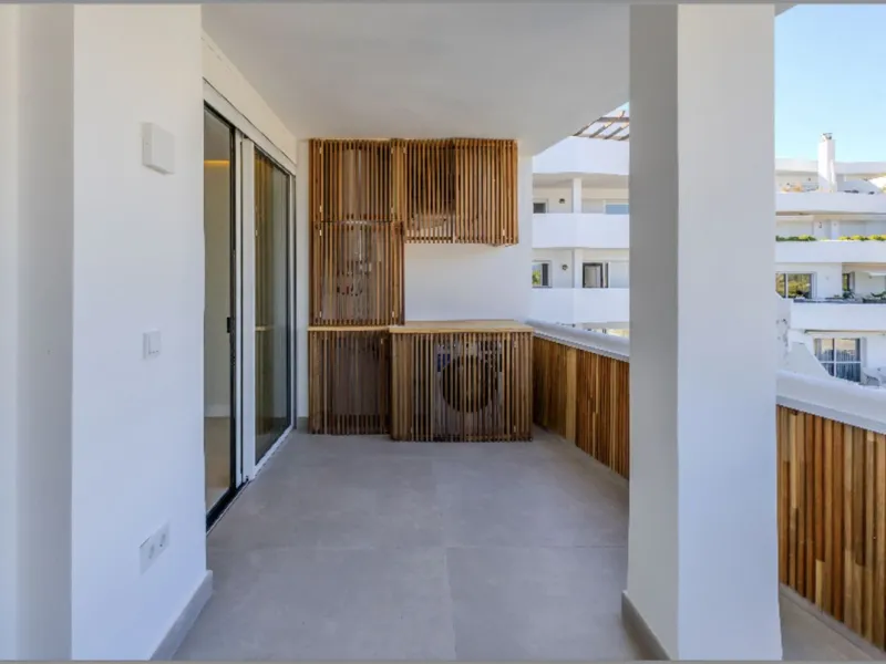 Apartment - Penthouse в продаже в Marbella, Málaga. В доме 2 спален и 2 ванных комнат. Площадь дома 100 м²
