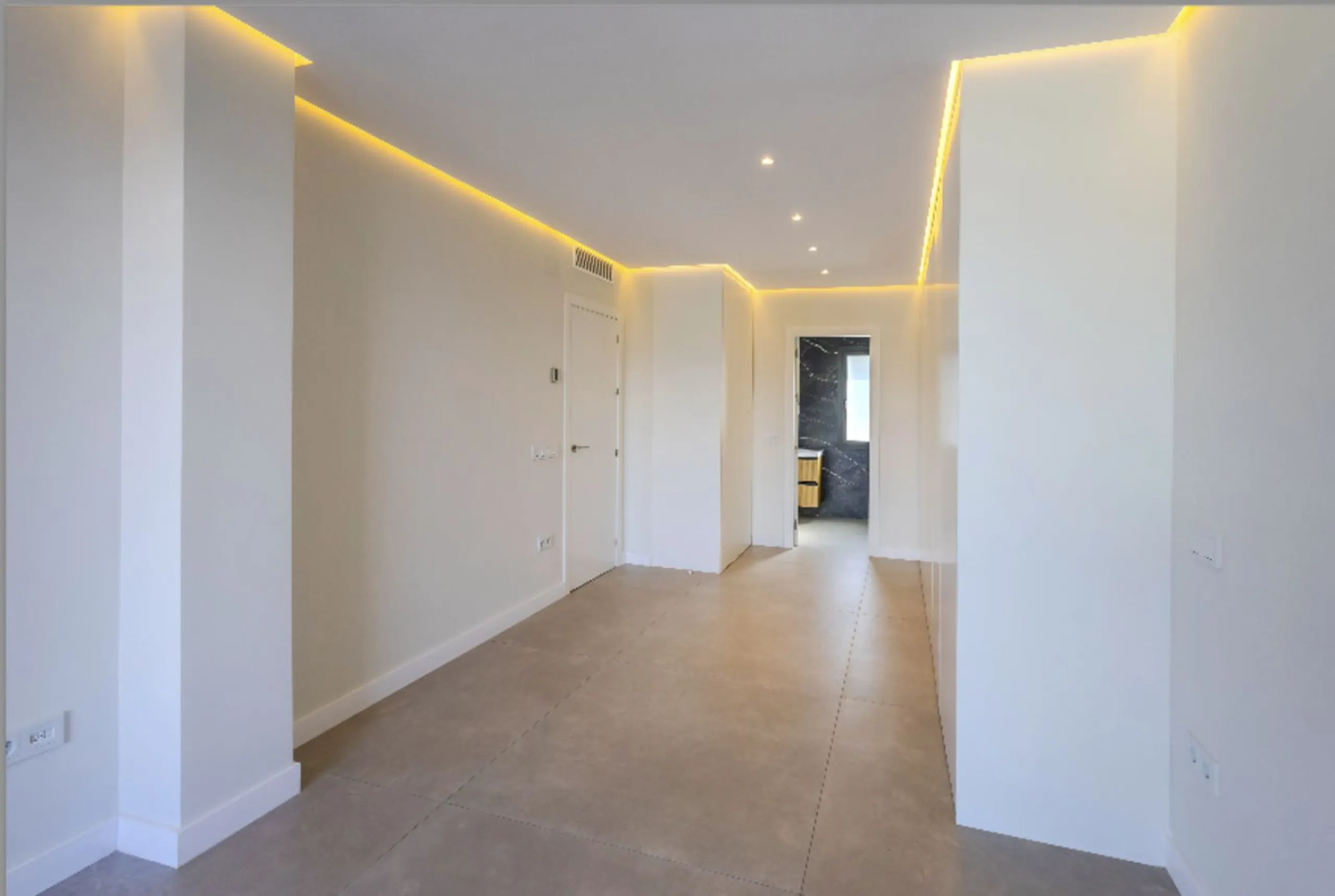 Apartment - Penthouse в продаже в Marbella, Málaga. В доме 2 спален и 2 ванных комнат. Площадь дома 100 м²