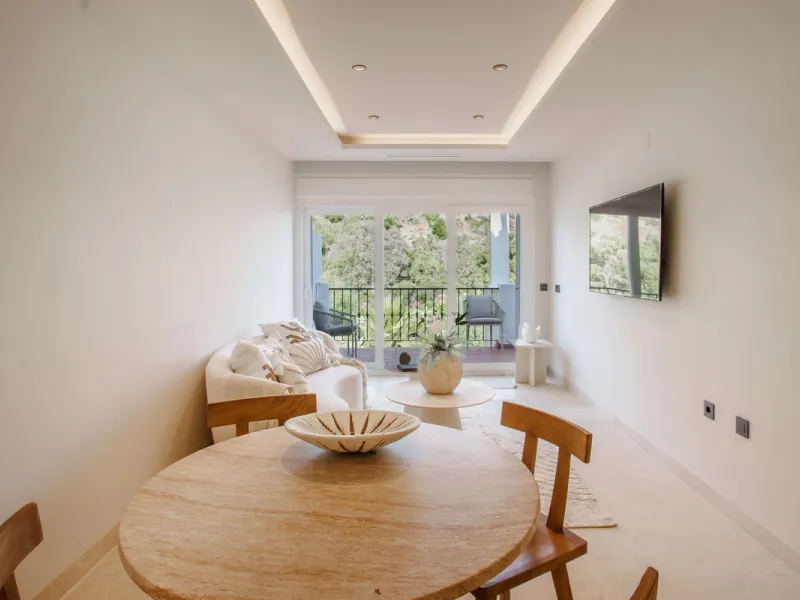 Renovated Apartment Frontline Golf in La Quinta with Stunning Sea, Lake & Golf Views