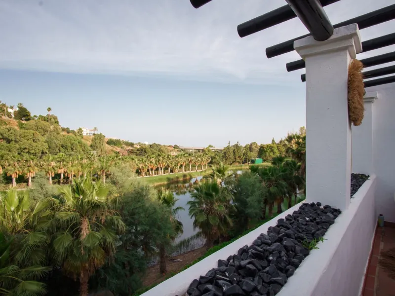 Renovated Apartment Frontline Golf in La Quinta with Stunning Sea, Lake & Golf Views