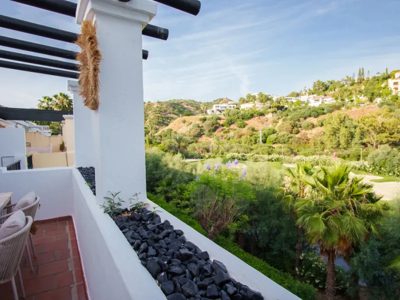 Renovated Apartment Frontline Golf in La Quinta with Stunning Sea, Lake & Golf Views